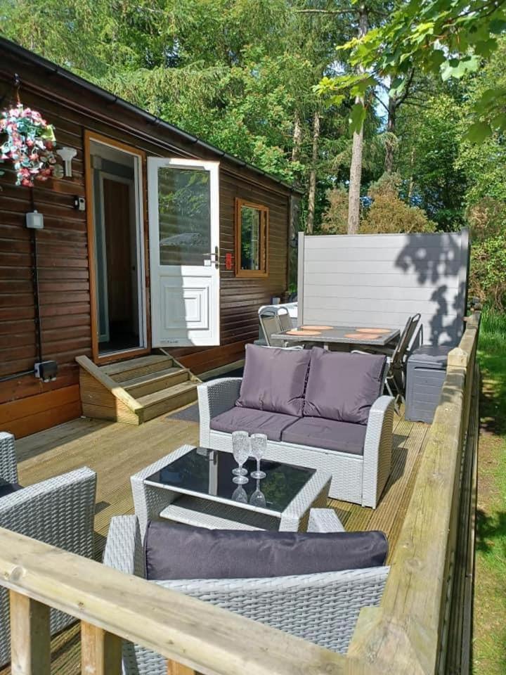 Tranquil Hot Tub And Free Golf Lodge *
