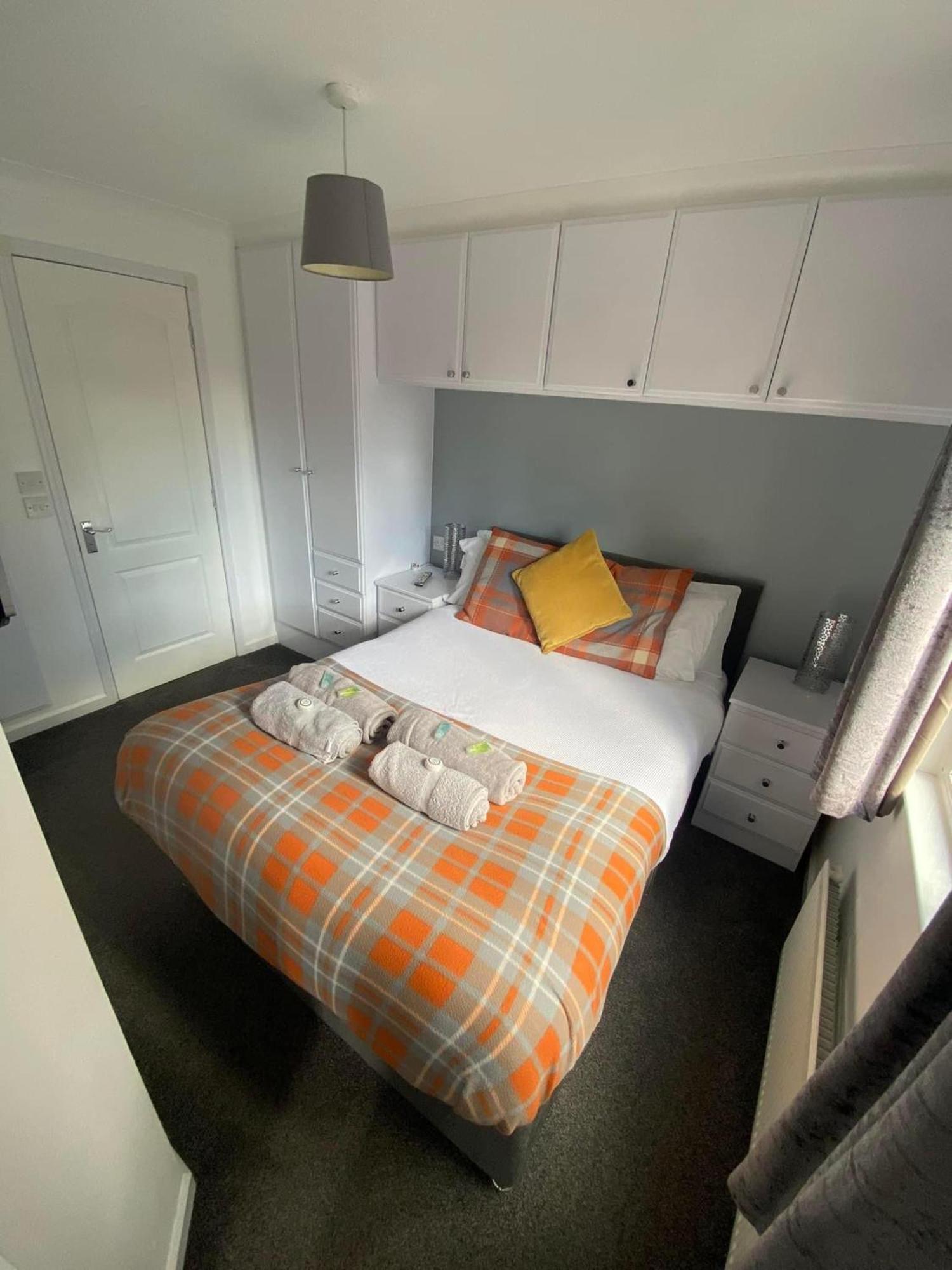 Lodge Tranquil Hot Tub And Free Golf
