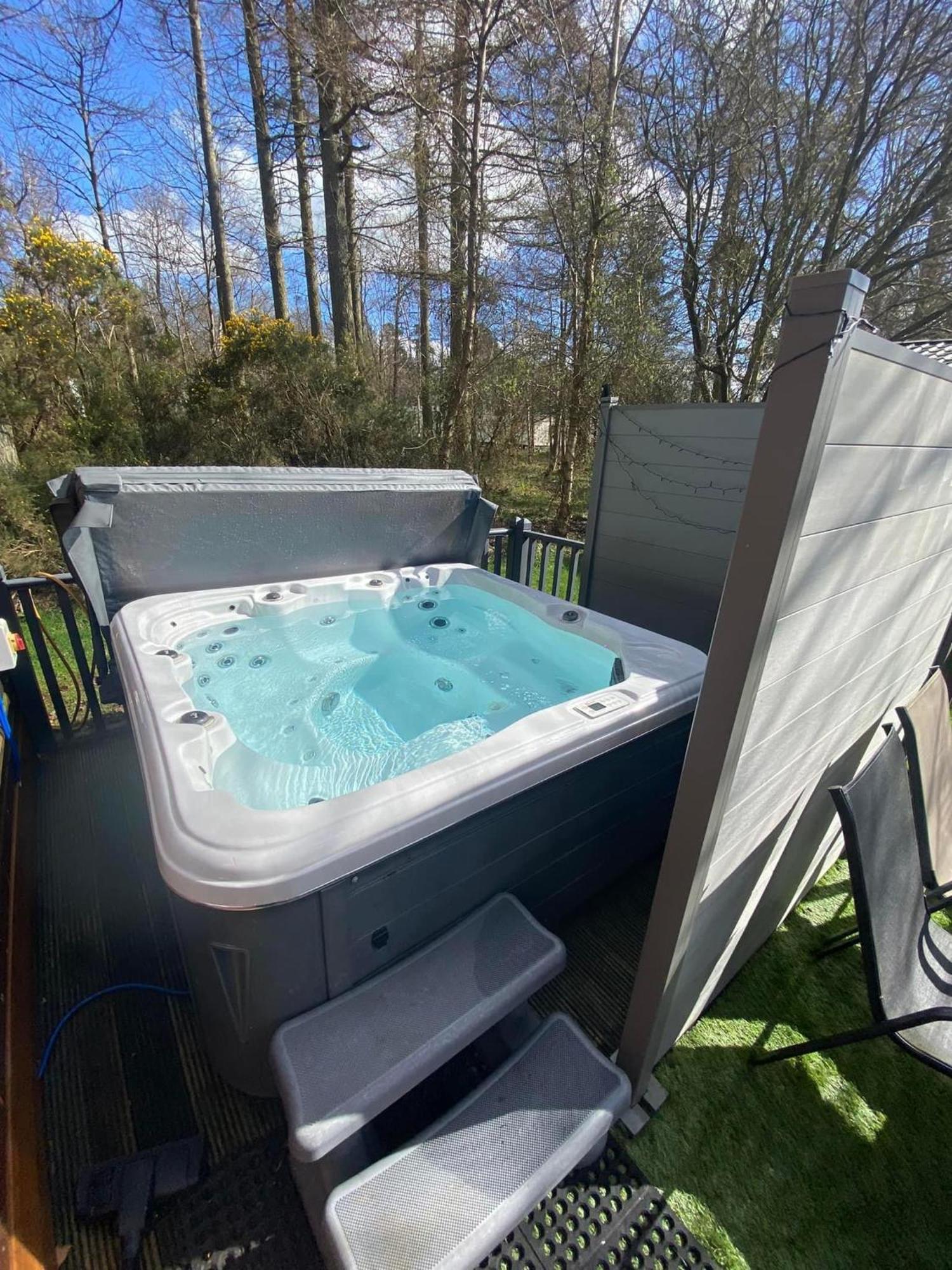 Tranquil Hot Tub And Free Golf Lodge Swarland